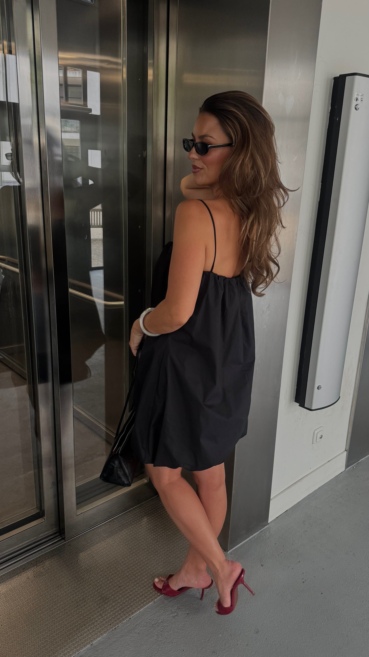 MINI BALLOON DRESS - BLACK