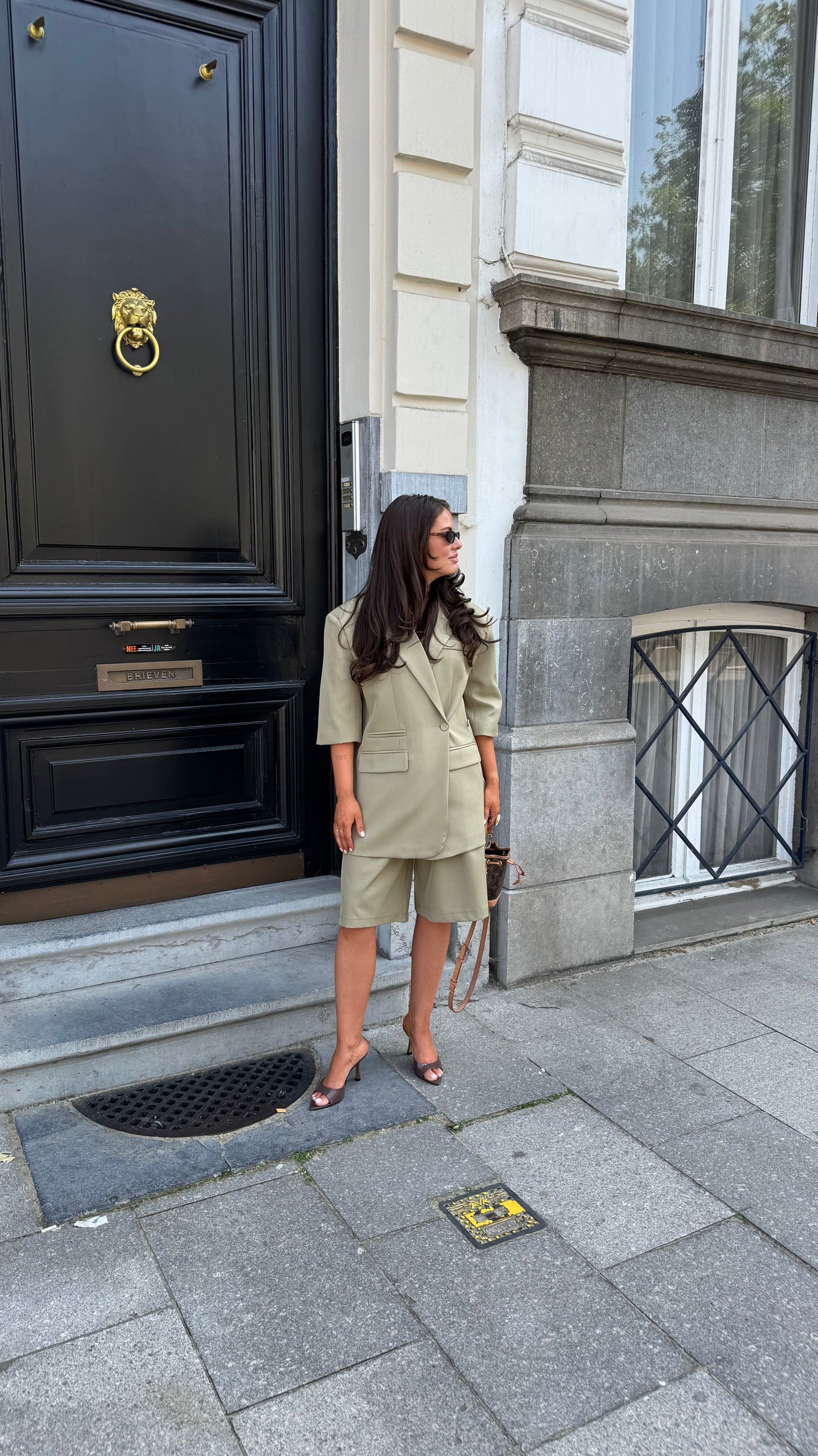 SHORT SLEEVE OVERSIZED BLAZER - OLIVE GREEN
