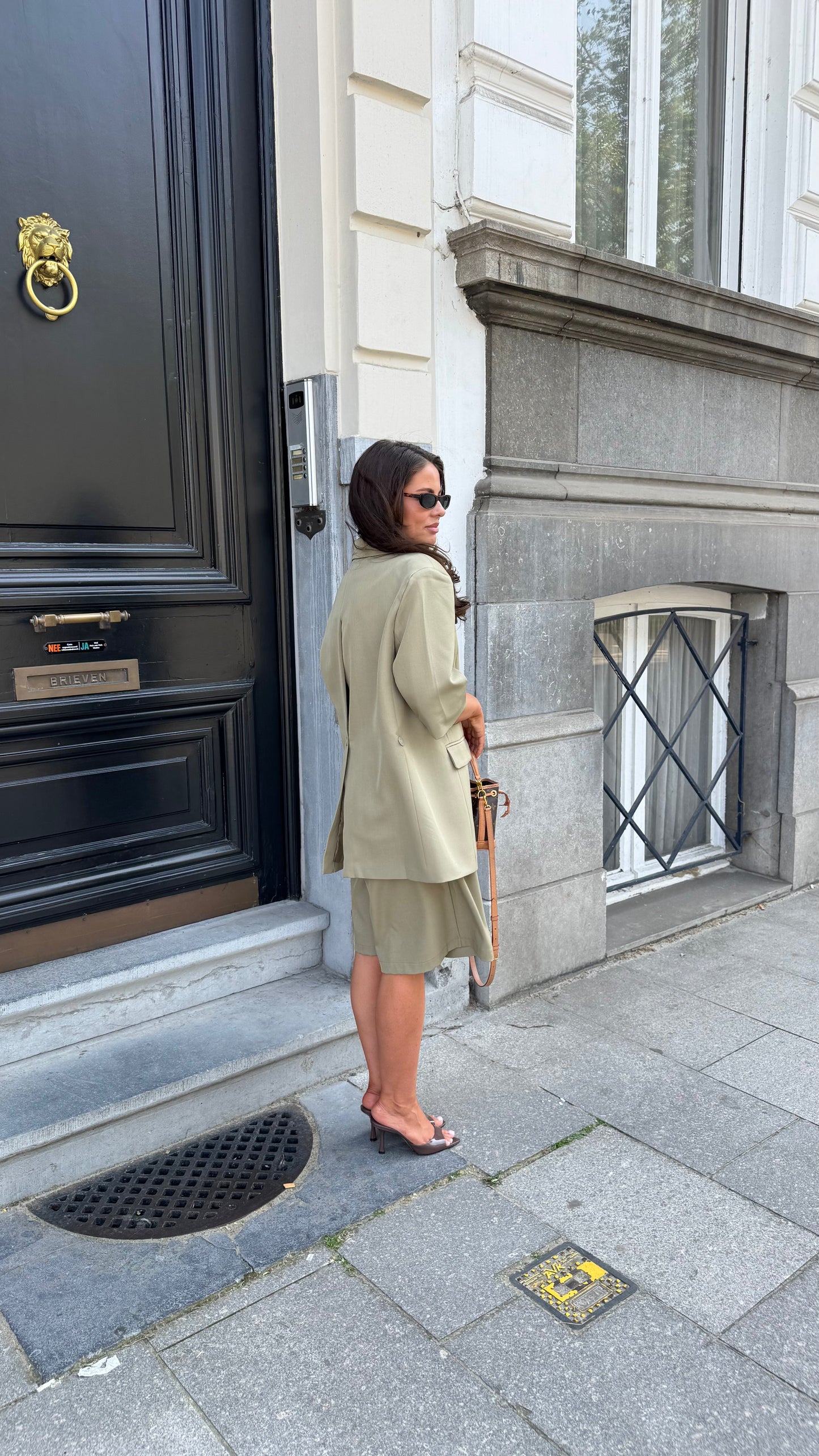 SHORT SLEEVE OVERSIZED BLAZER - OLIVE GREEN