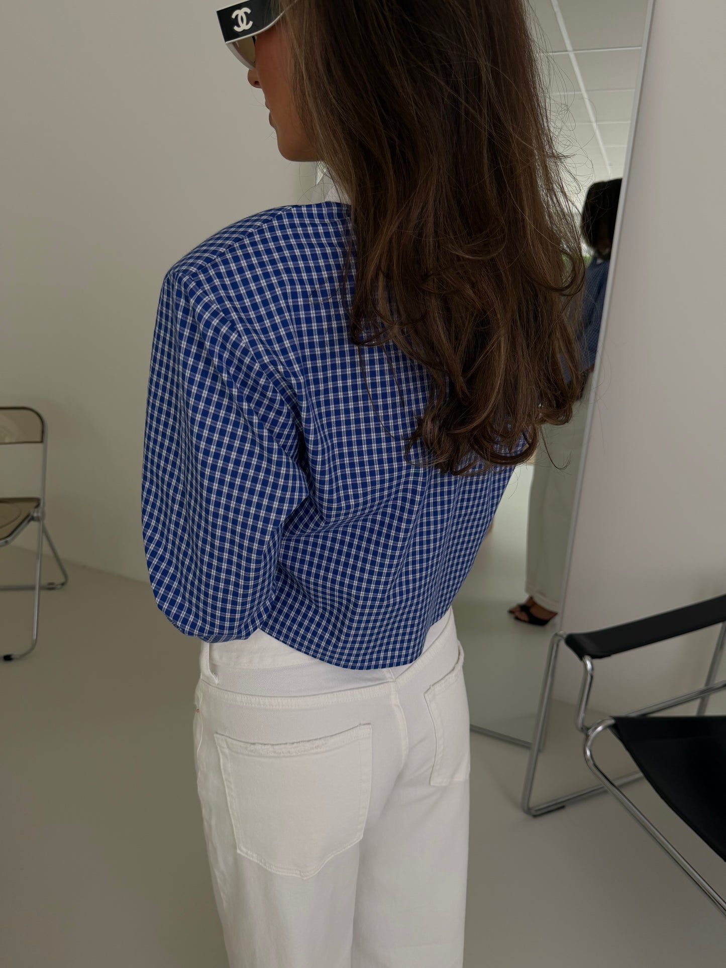 CROPPED CHECKERED BLOUSE WITH SHOULDER PADS - BLUE