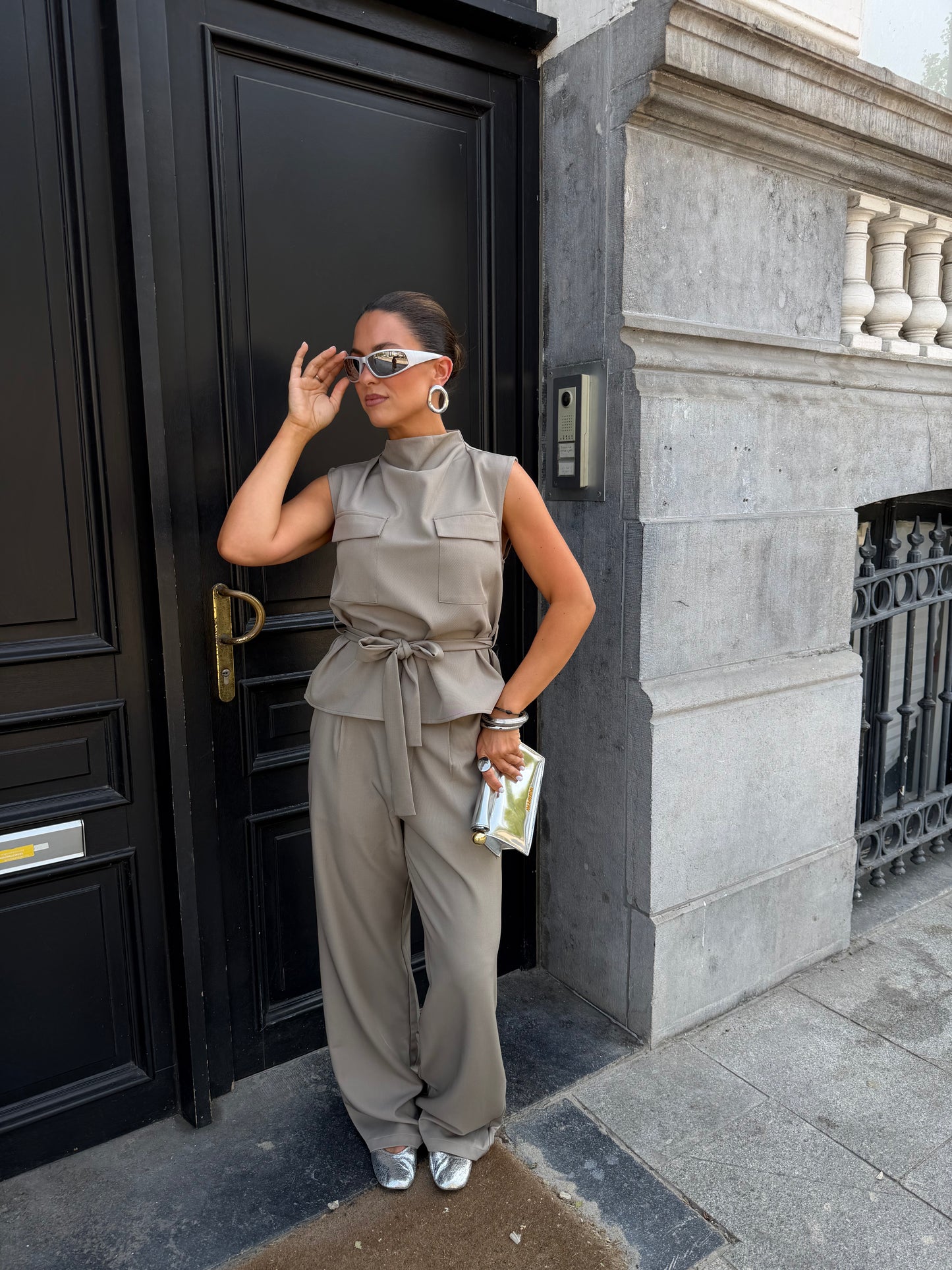 DETAILED TOP - TAUPE