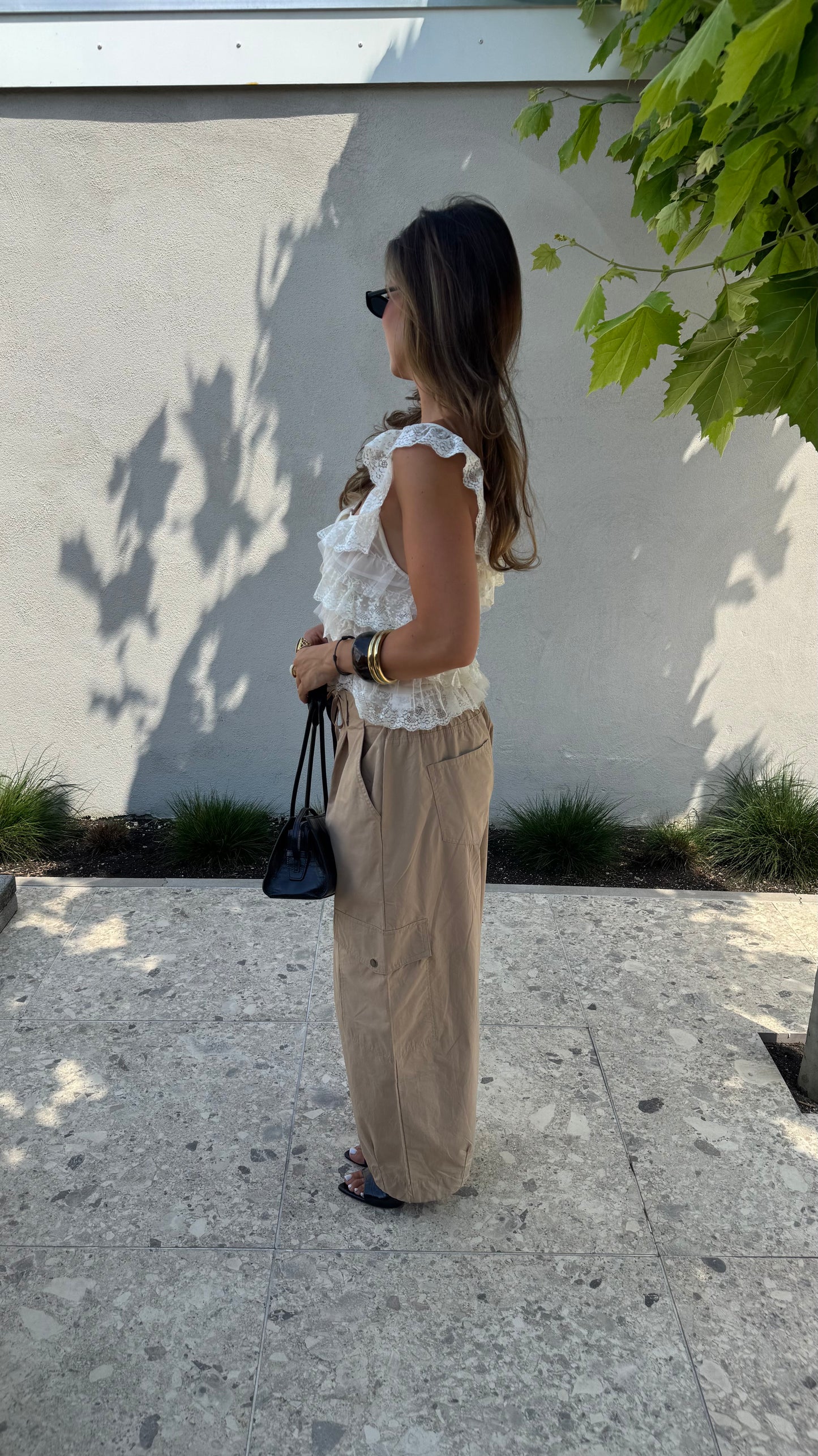 RUFFLE TOP - CREME