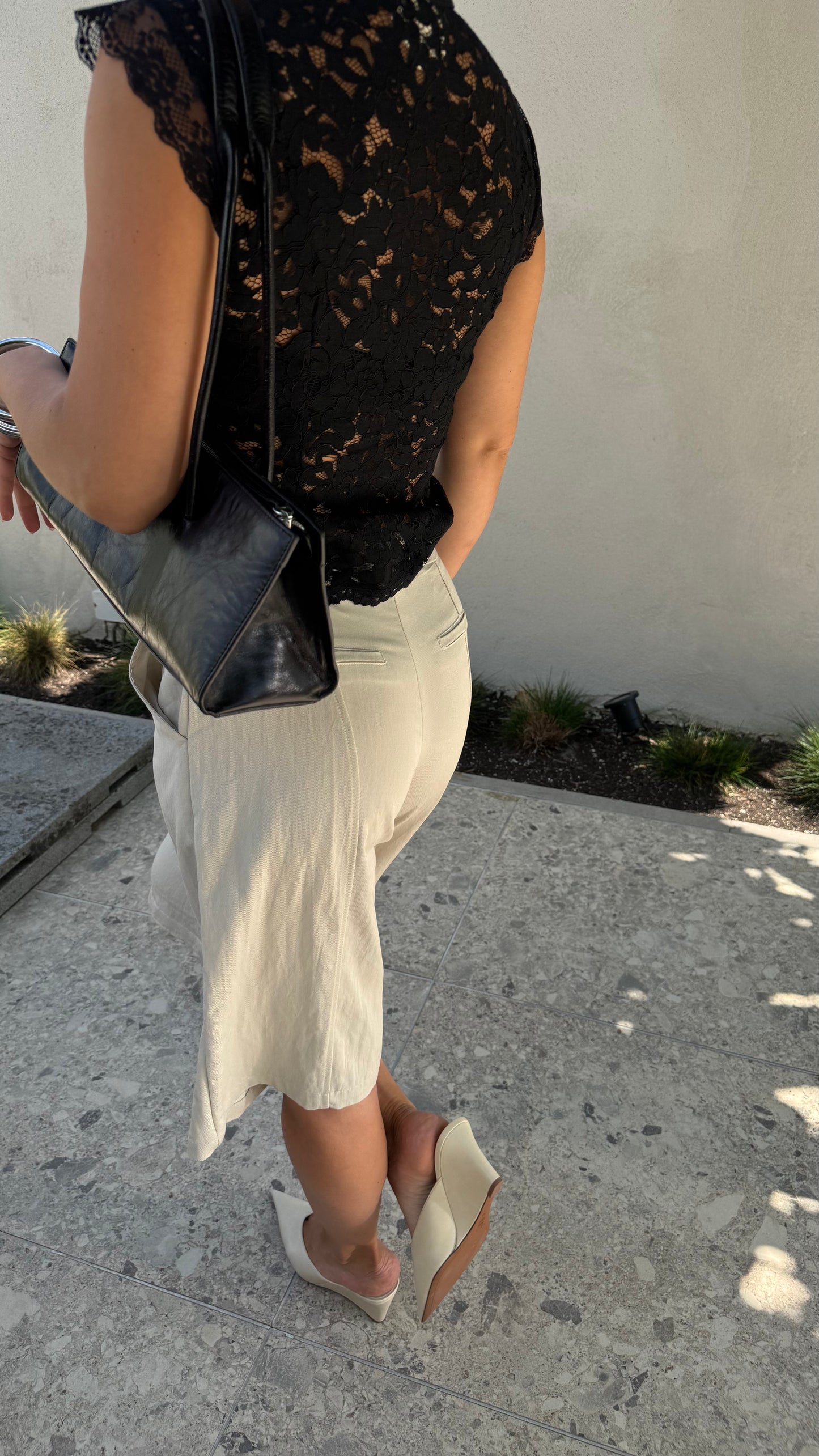 BERMUDA - BEIGE