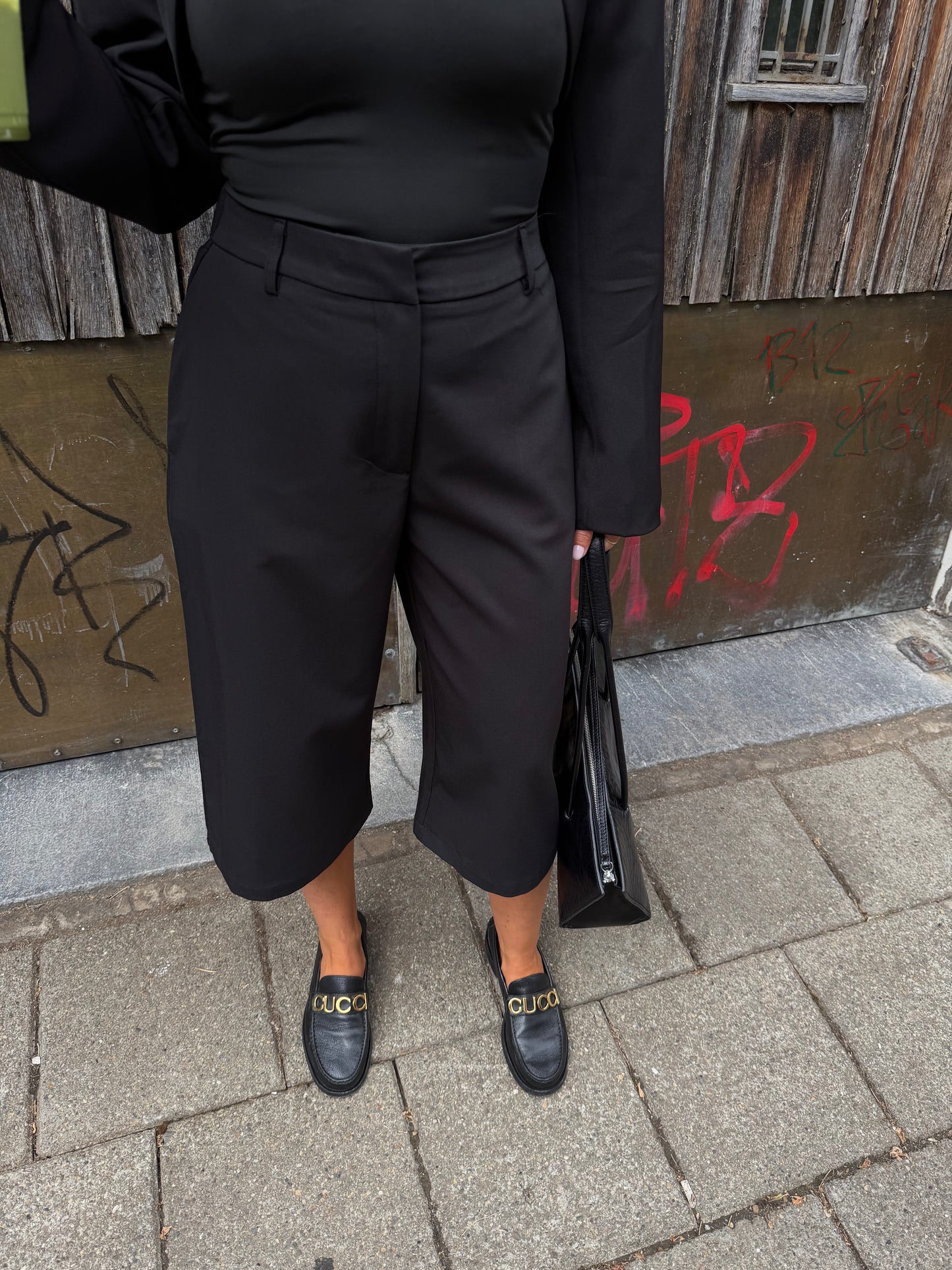 LONG BERMUDA - BLACK