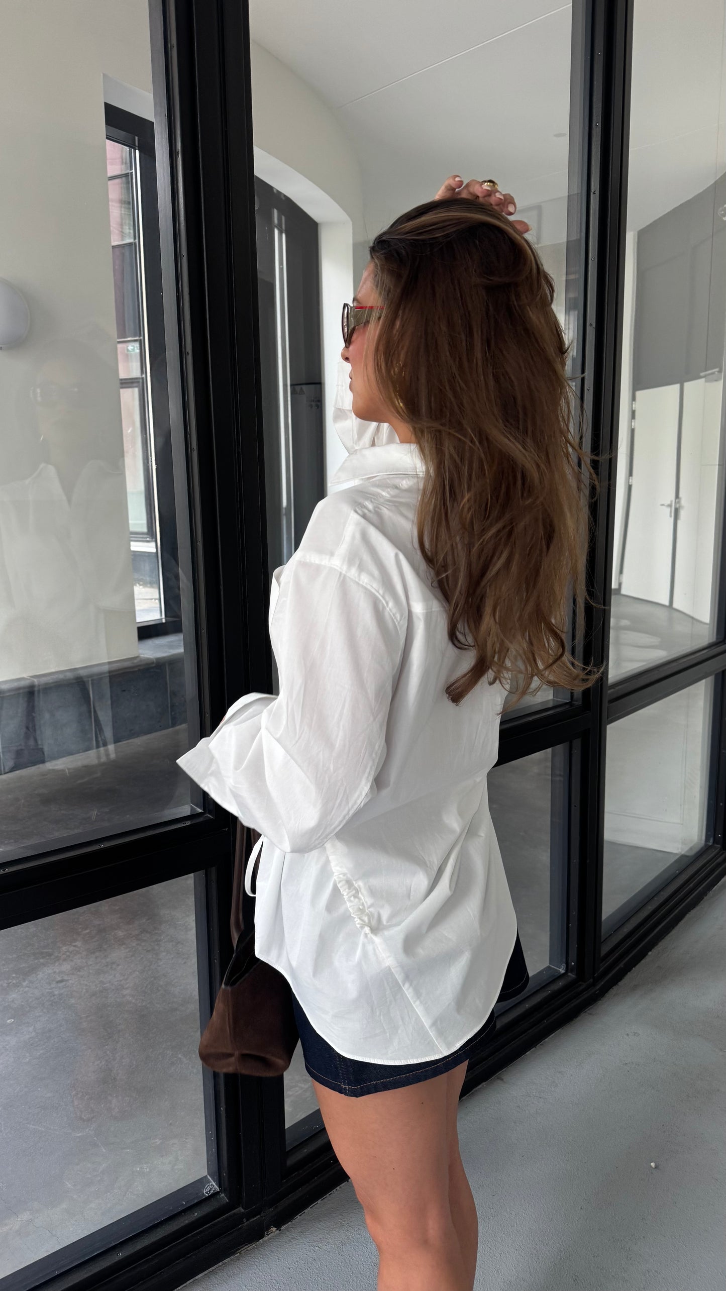 OVERSIZED ASYMMETRIC BLOUSE - WHITE