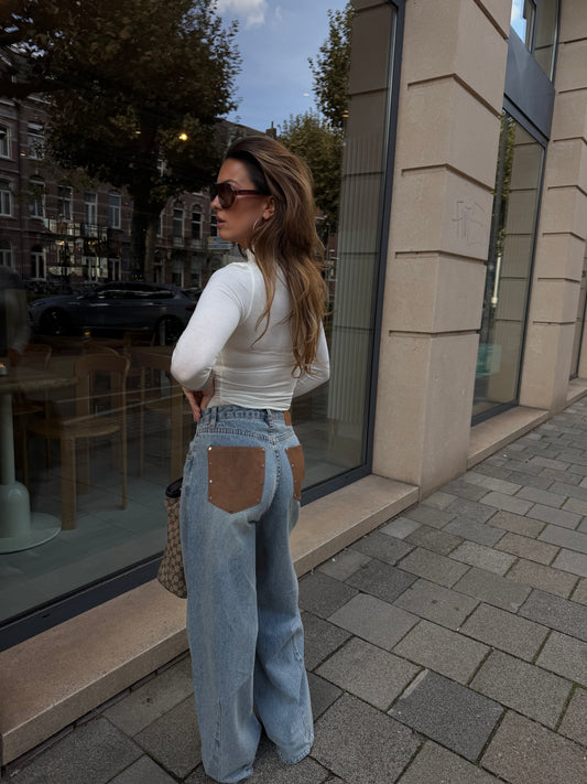 DETAILED JEANS